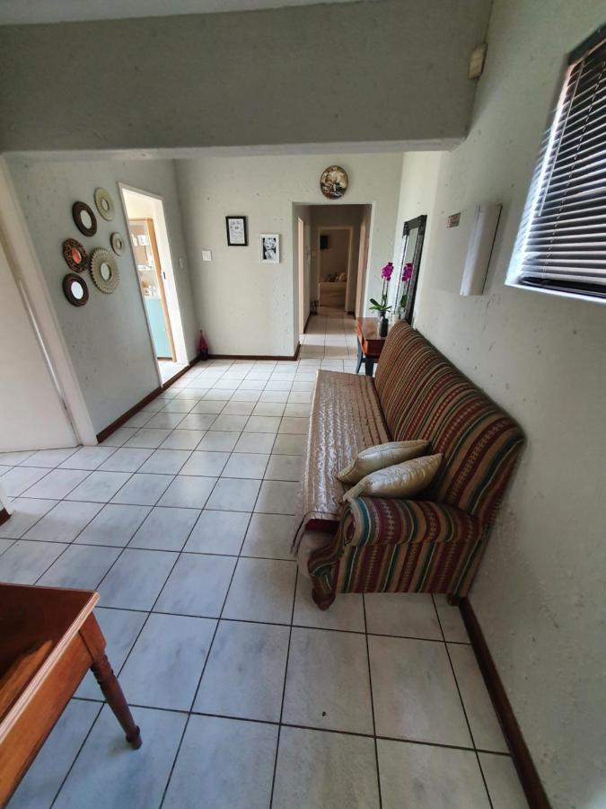 Life Tours & Accommodation Boksburg Luaran gambar
